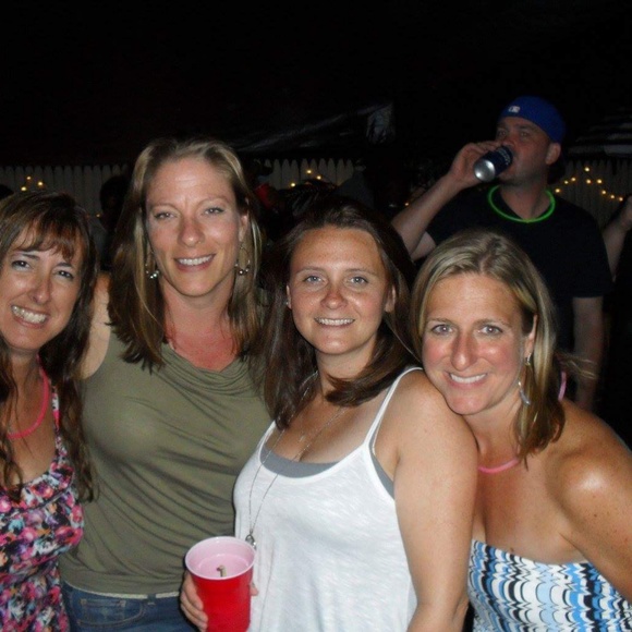 Meet your Posher, Heather - Picture 3 of 3